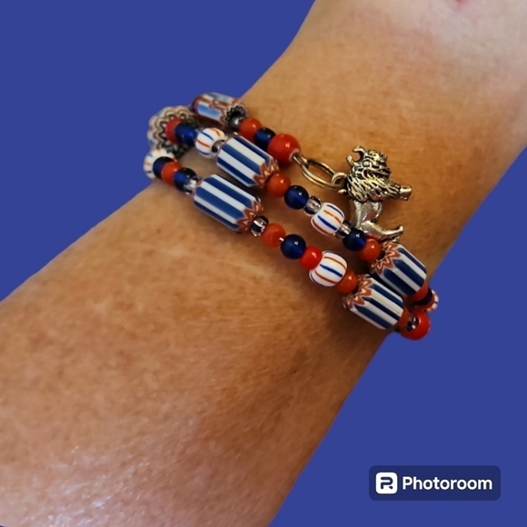 HANDMADE Vintage Chevron Glass Beaded Wrap Bracelet Buffalo Charm - Picture 1 of 7